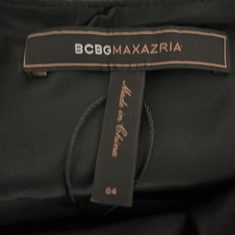BCBG Maxazria tiered mini skirt. Size 4. Worn once. Perfect condition - Picture 5 of 5